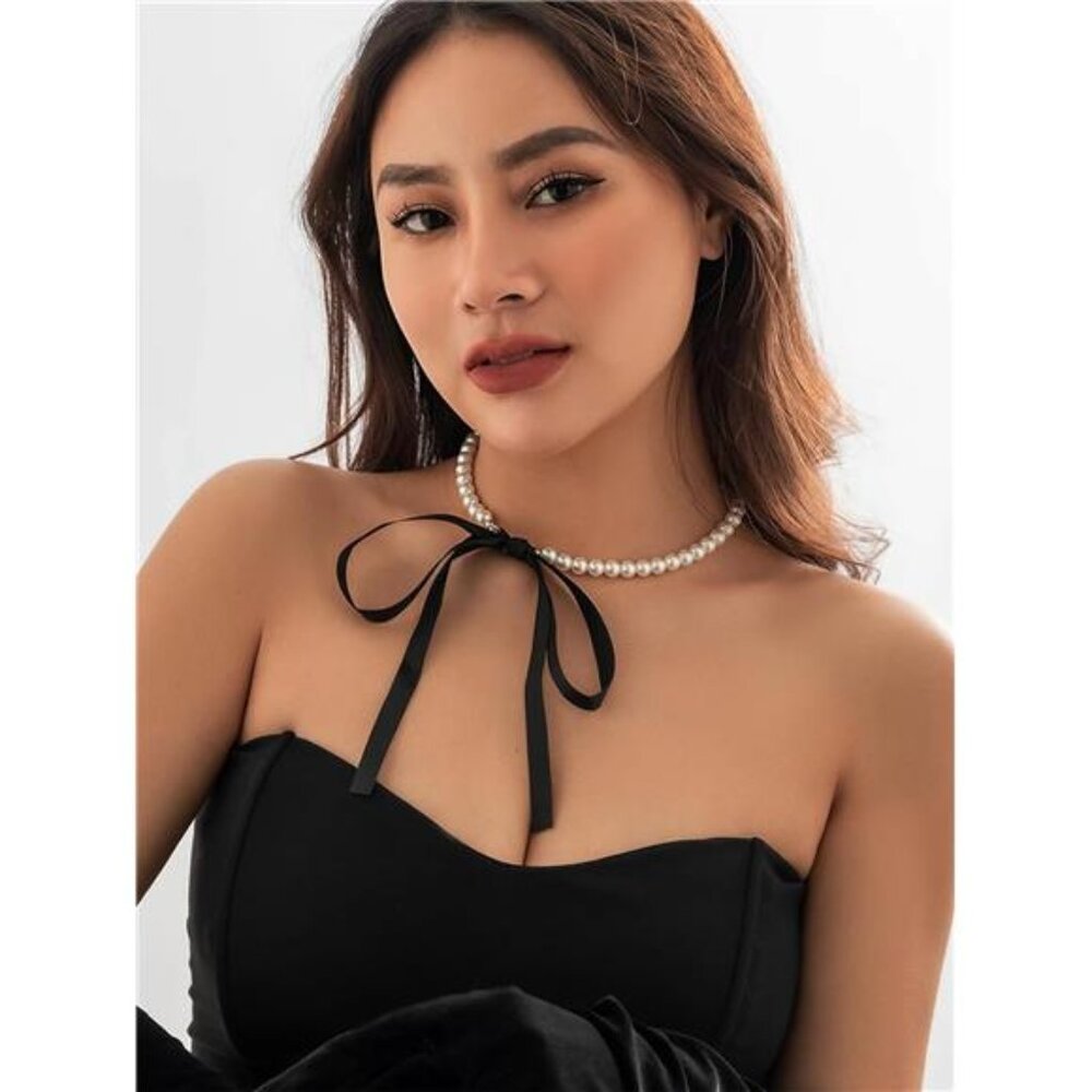 Style Ribbon Bow Pearl Necklace – Vintage Modern Luxury Choker - Picture 4 of 5